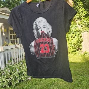 Black Chicago Graphic T-Shirt